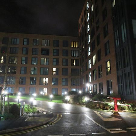 City Centre Apartment With Free Parking, 2 Bathrooms, Netflix And Wifi - Suitable For Contractors And Families - By Noor Luxury Accommodations Birmingham Exteriér fotografie